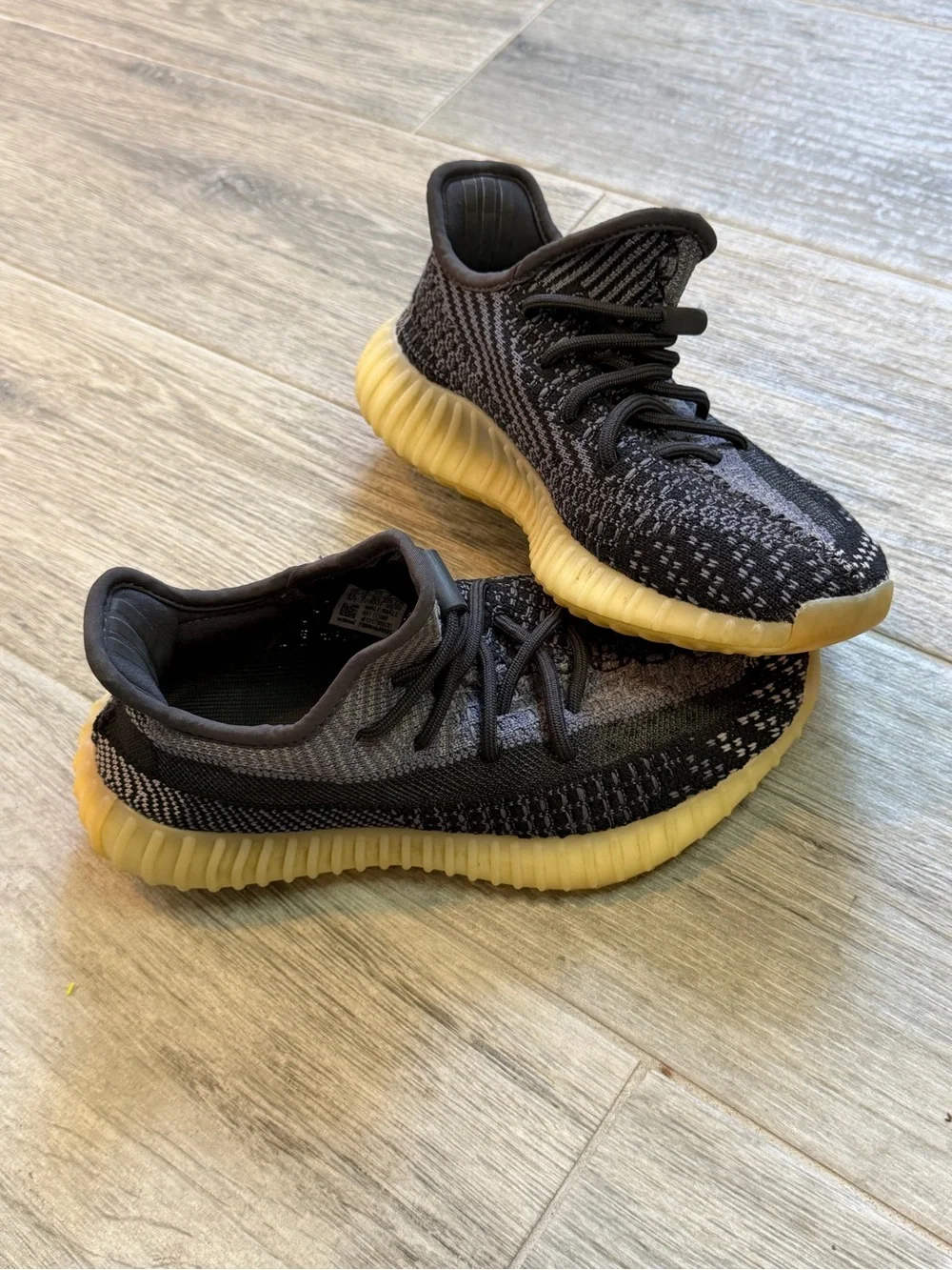 Adidas Yeezy Boost 350 V2 Carbon Men Size 4.5 Black Grey Sneakers Boost B37571